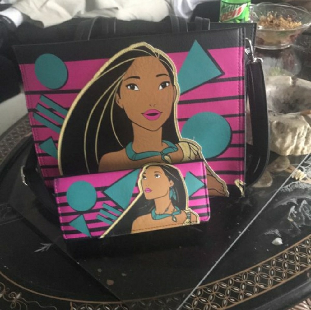 Pocohontis purse and wallet